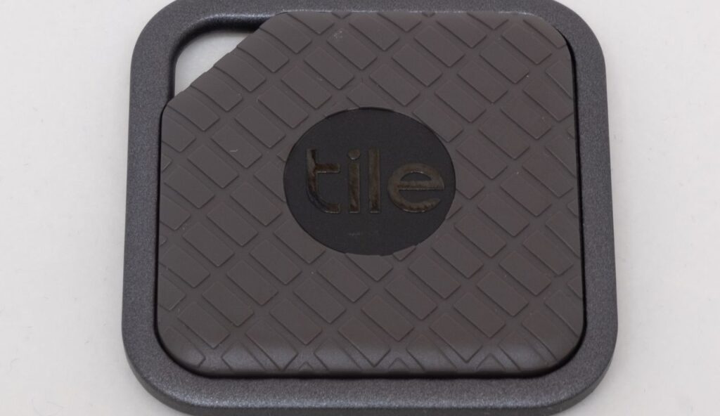 Luggage tracker tag for peace of mind