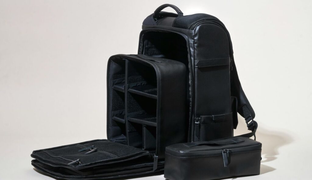 Seatback organizer pouch to reduce clutter