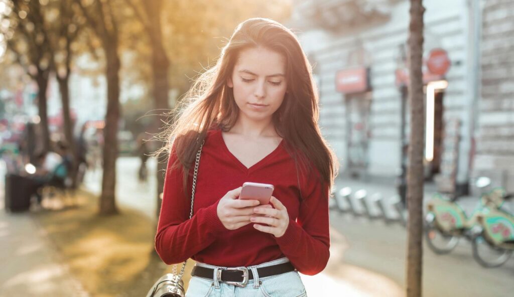 Comment les voyageurs solitaires de 2026 utilisent l'IA pour bannir toute attention indésirable – keepthetailwagging.com