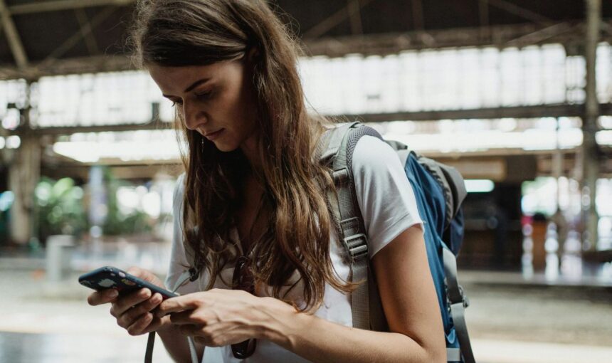 Smart Tech, Safe Trek: The Best Safety Apps Every Woman Should Download Before Takeoff.