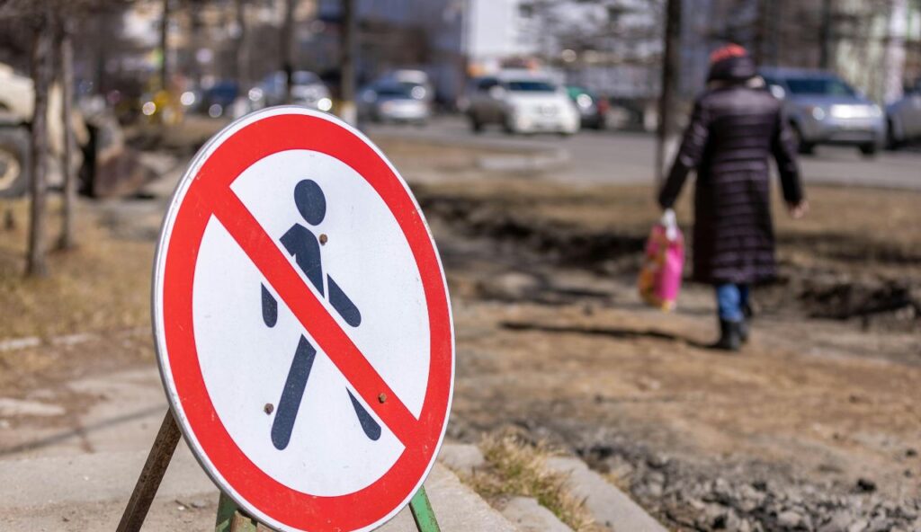 Policy Updates and Access Reality: Timed Entry, Quotas, Closures, Route Limits