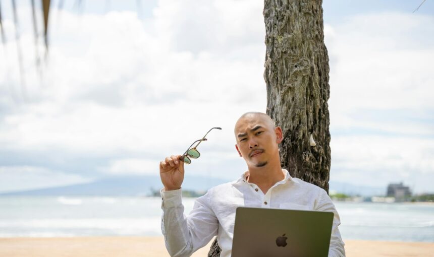 Why Remote Workers Burn Out While Travelling and Don’t See it Coming