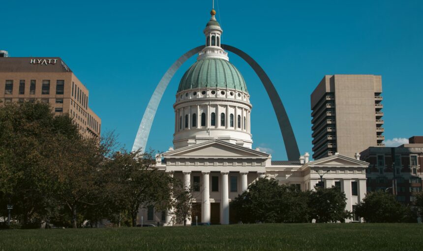 The Tourist Trap: 6 Iconic U.S. Landmarks That Are Losing Their Spark (and Where to Go Instead)