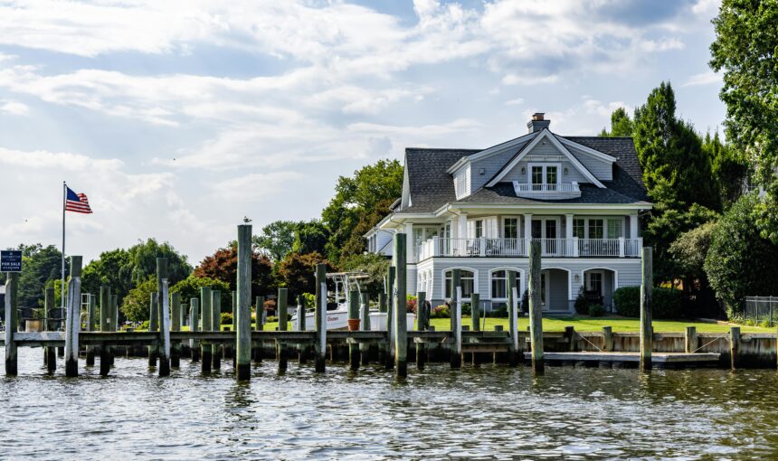 9 Serene Escapes Near America’s Busiest Cities Travelers Wish They’d Discovered Sooner